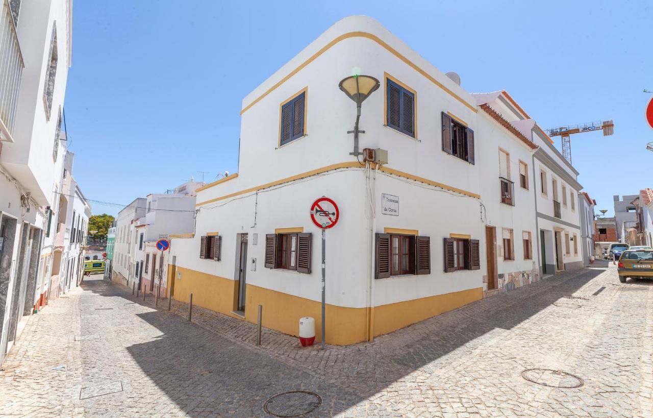 J - Casa Do Farol Guesthouse ลากอส ภายนอก รูปภาพ