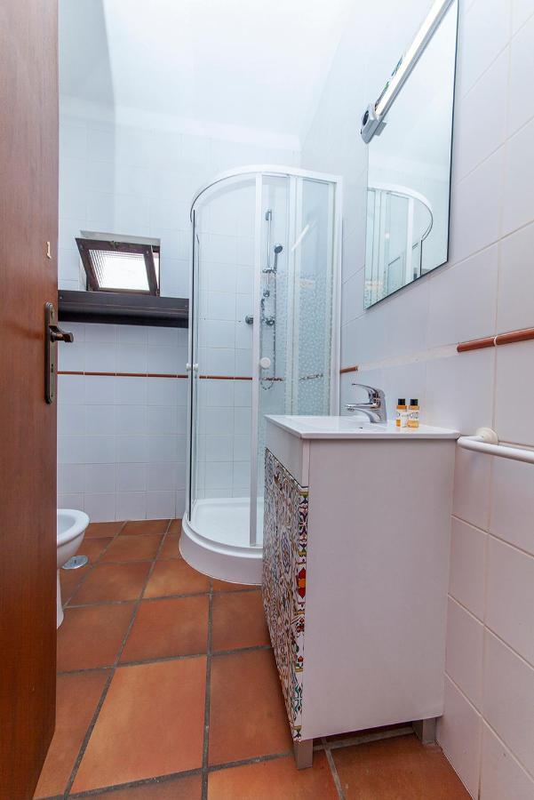 J - Casa Do Farol Guesthouse ลากอส ภายนอก รูปภาพ
