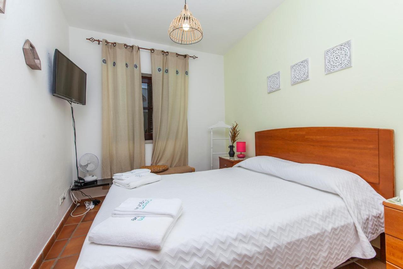 J - Casa Do Farol Guesthouse ลากอส ภายนอก รูปภาพ