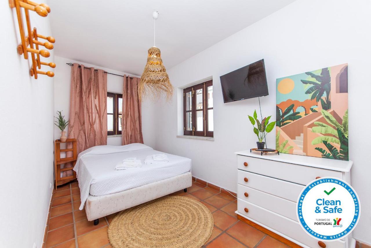 J - Casa Do Farol Guesthouse ลากอส ห้อง รูปภาพ