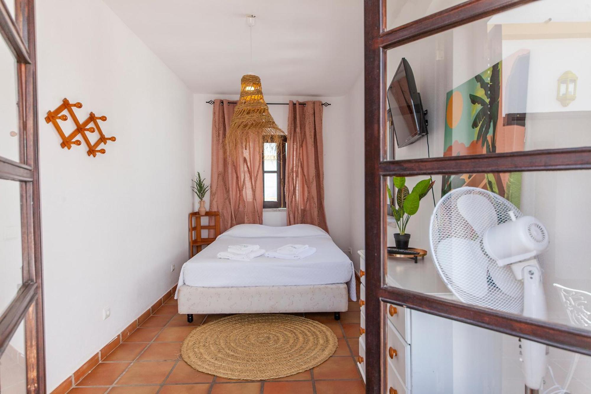 J - Casa Do Farol Guesthouse ลากอส ห้อง รูปภาพ