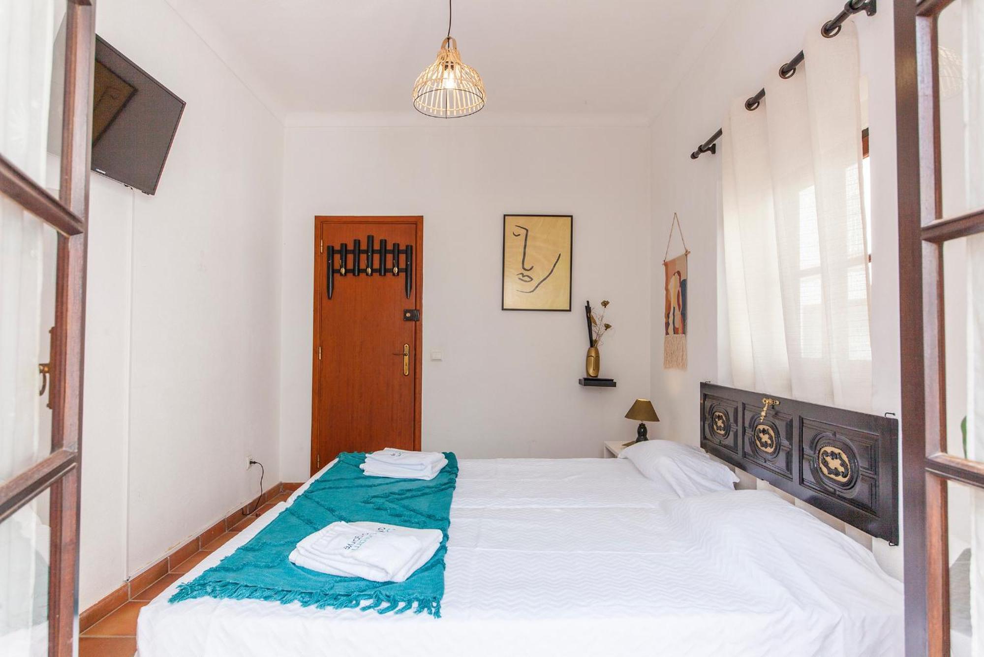 J - Casa Do Farol Guesthouse ลากอส ห้อง รูปภาพ